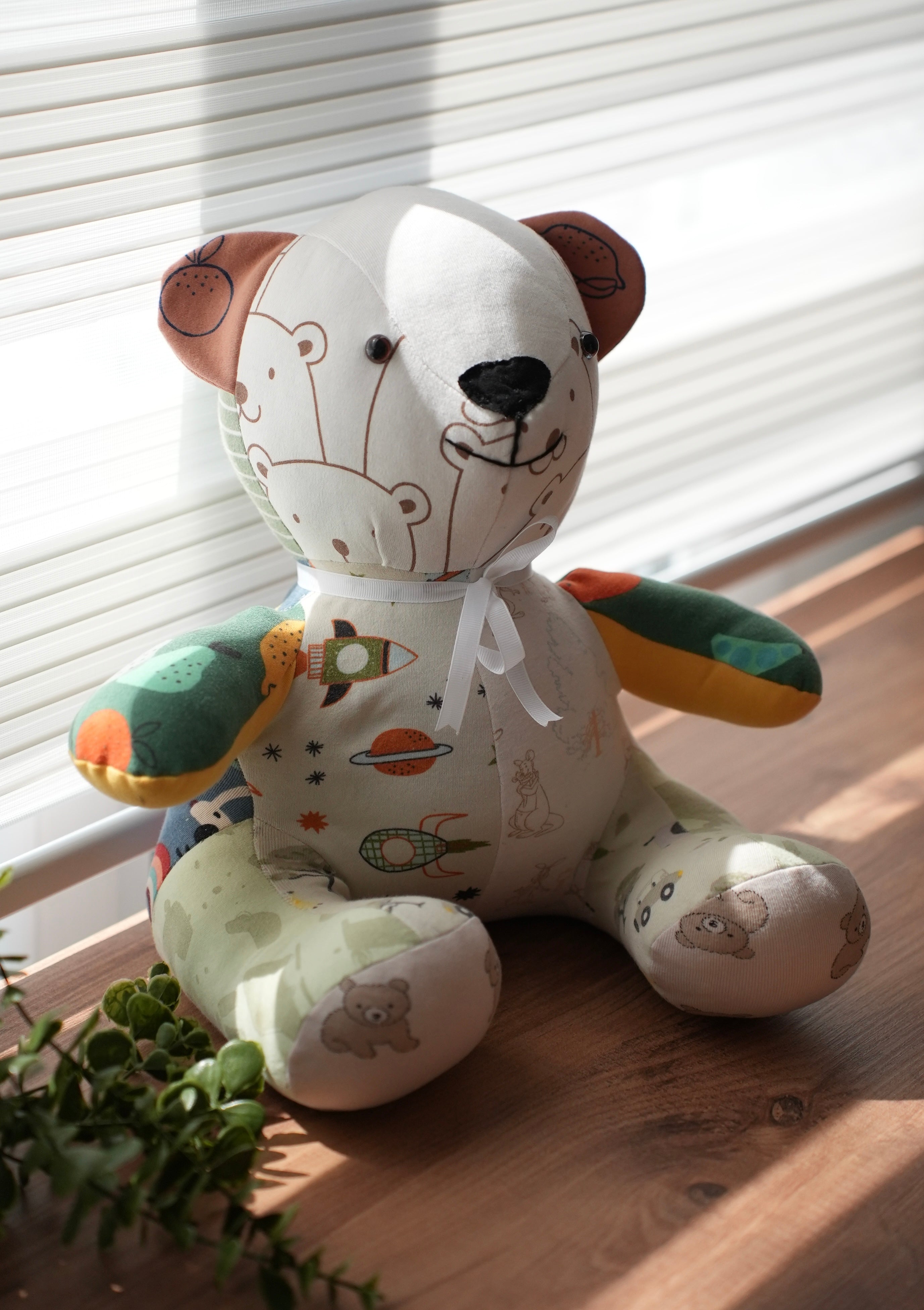 Erinnerungsbär aus Babykleidung – Handgemachter Teddybär – Persönliches Andenken & Geschenk zur Geburt