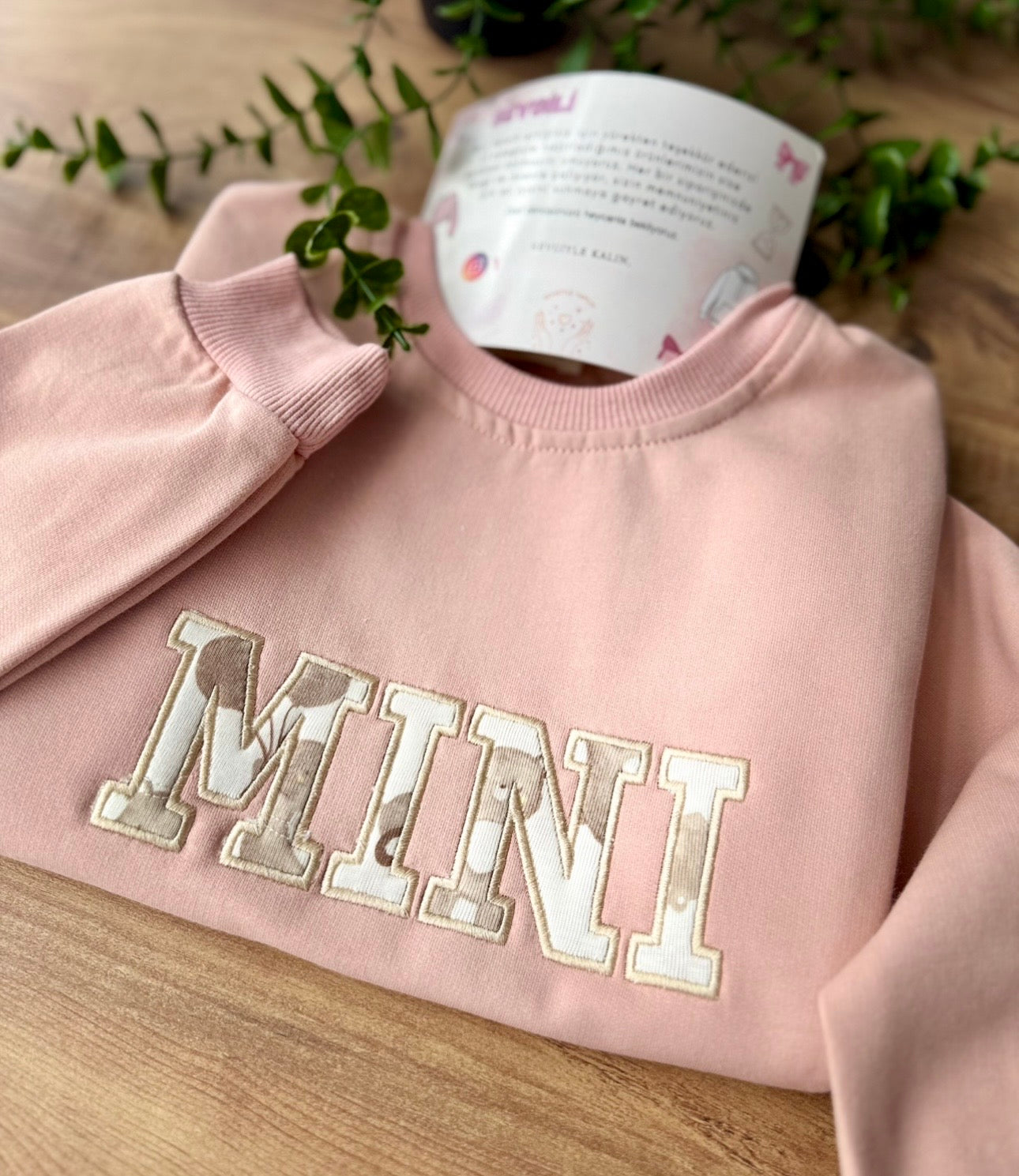 MINI Sweatshirt aus Babykleidung – personalisiert & bestickt – Erinnerungspullover für Kinder